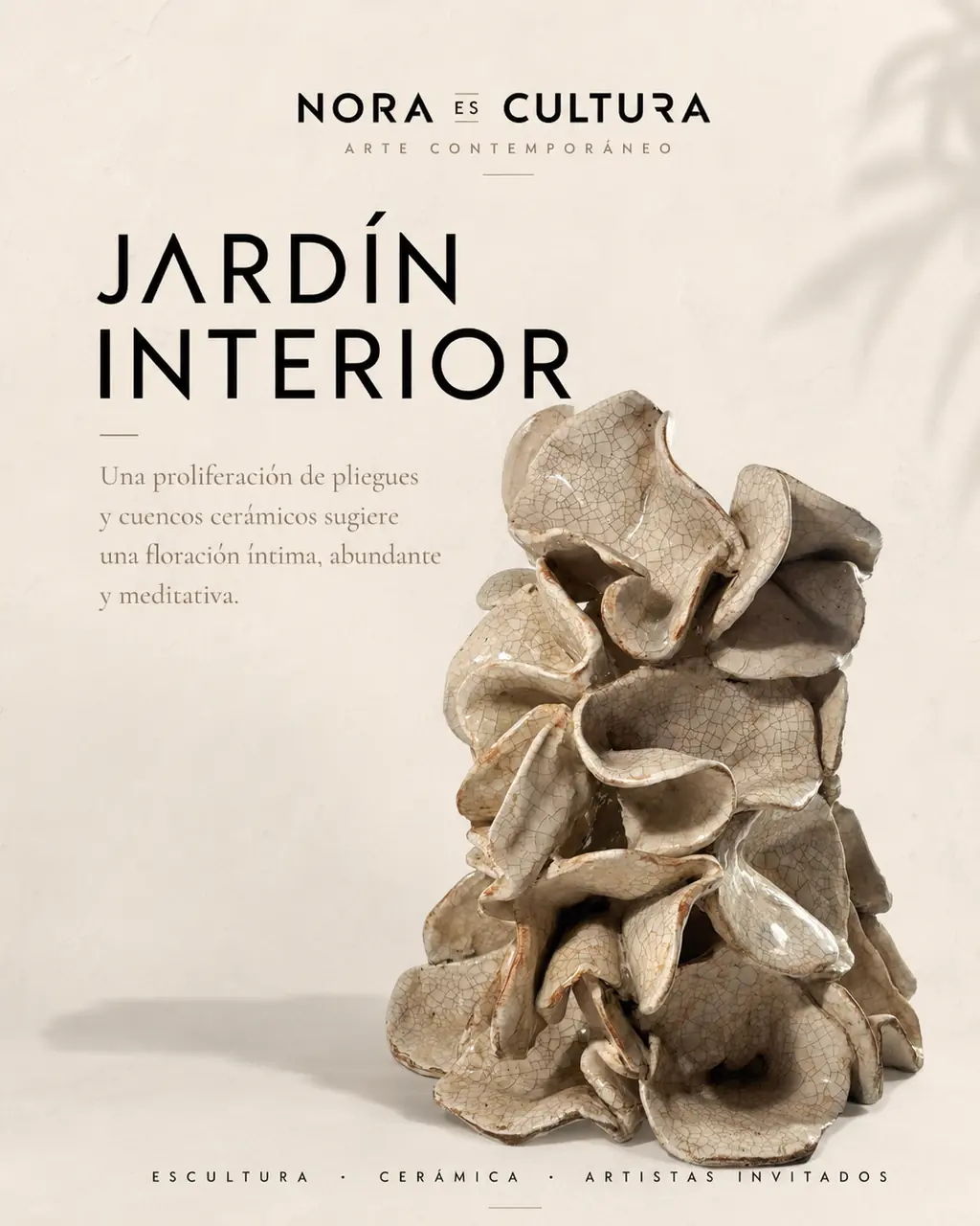 Jardín Interior — escultura cerámica de Nora Bystrowicz